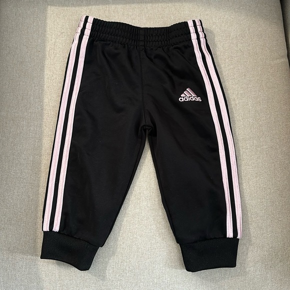 ‼️ SOLD ‼️ Adidas track pants for baby - Picture 1 of 2